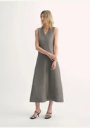 Lightweight and Zero-Pressure Cupro Linen Textured Anti-Wrinkle V-Neck Sleeveless A-Line Dress